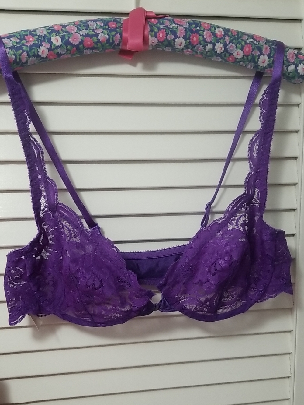 Vintage Victoria's Secret Purple Lace Underwire Bra